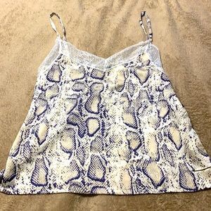Snake like tank top